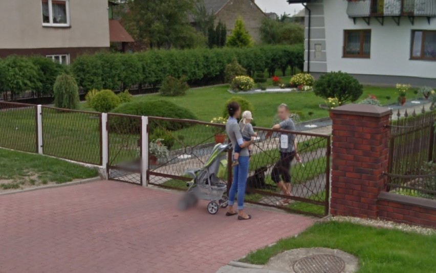Gmina Mokrsko na Google Street View. Rozpoznajesz te...