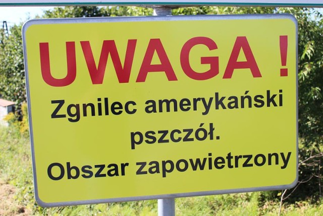 O strefie zagrożonej informują tabliczki.