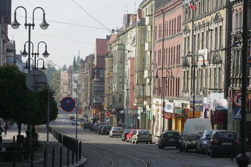 Na zabrzańskim deptaku już późnym popołudniem zamiera...