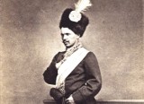 Historia Teodora Cieszkowskiego, powstańca z 1863 roku. Zginął w Leśniakach Chabielskich, przez lata jego losy pozostawały nieznane