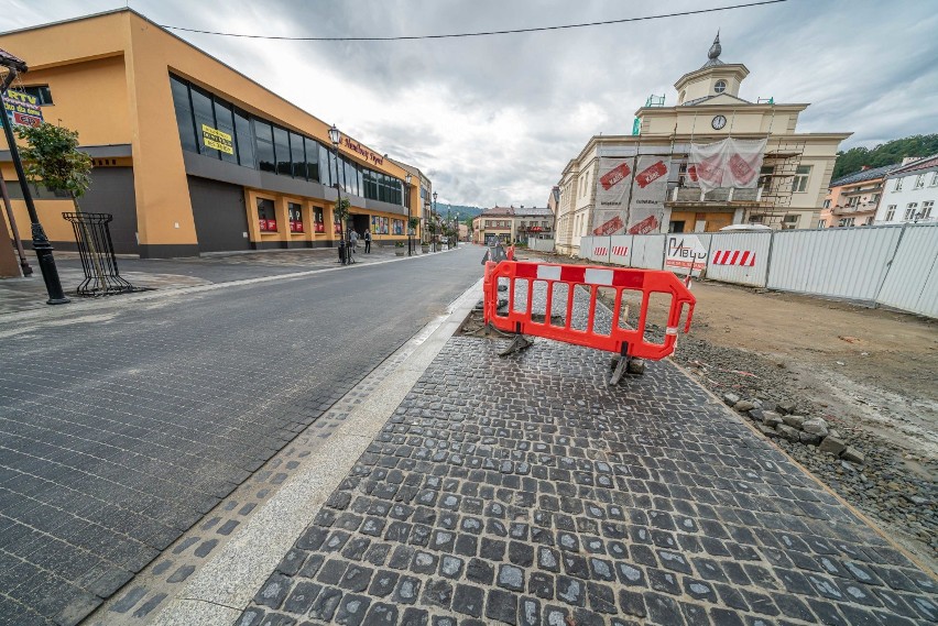 Rewitalizacja rynku w Muszynie. Centrum uzdrowiska to jeden wielki plac budowy [ZDJĘCIA]