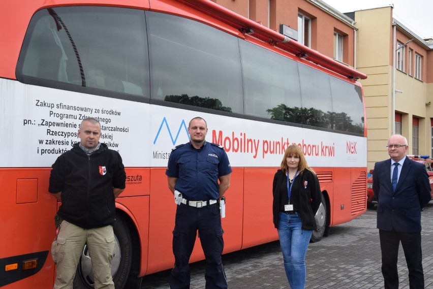 Pruszcz Gdański. Mieszkańcy, żołnierze, strażacy, urzędnicy oddawali krew dla 6-letniej Laury. Takie mają wielkie serca |ZDJĘCIA, WIDEO