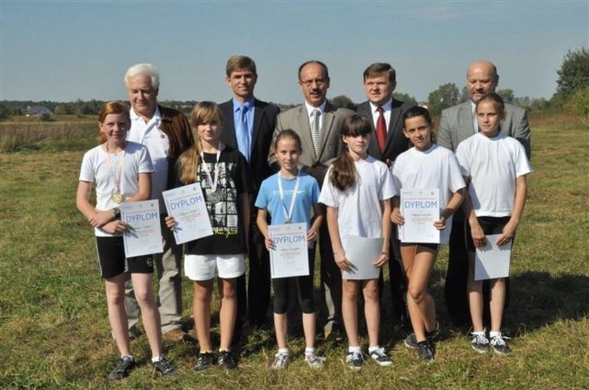 Odbyła się pierwsza konkurencja VIII Radomskiej Olimpiady Młodzieży: biegi przełajowe (ZDJĘCIA)