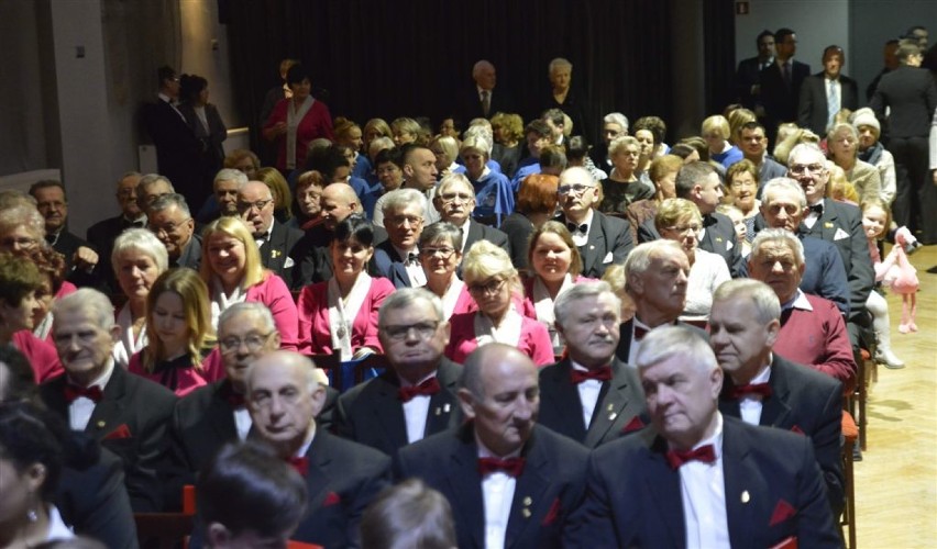 KOŚCIAN. Koncert Śpiewamy Kolędy i Pastorałki w KOK [ZDJĘCIA]