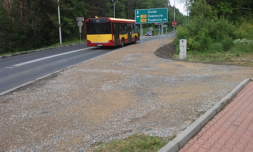 Olkusz. Łącznika na razie nie będzie, ale drogowcy wyrównali pobocze