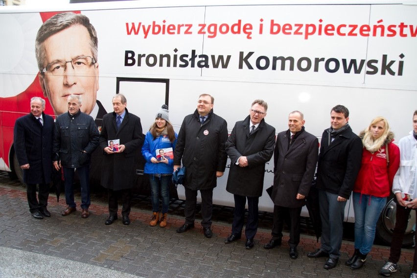Prezydencki autobus "Bronkobus" w Śremie - piątek, 13 marca...