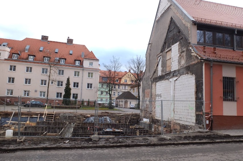 Przy Specjalistycznym Szpitalu Ginekologiczno-Położniczym w...