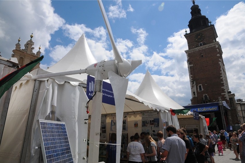 Festiwal Nauki w Krakowie. Naukowe miasteczko pojawiło się na Rynku [ZDJĘCIA]