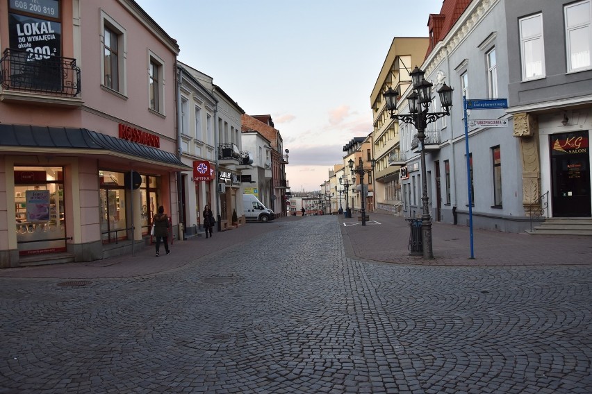 Po południu Gorlice były jak wymarłe. Nie było śladu po korkach, ludziach na ulicach. Gorliczanie spędzają czas w domach. I dobrze!