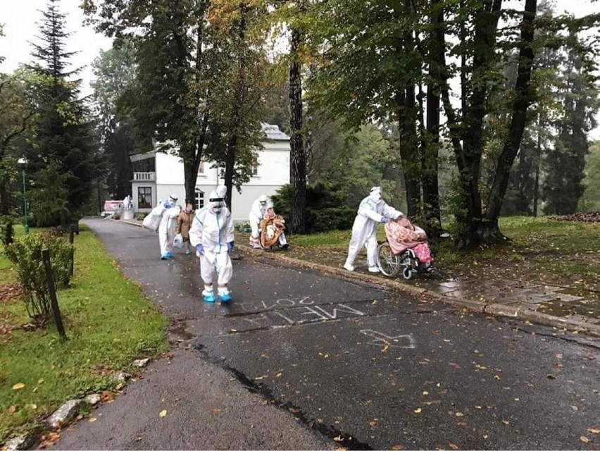 Natalia Malinowska z Kęt na pierwszej linii frontu w walce z...