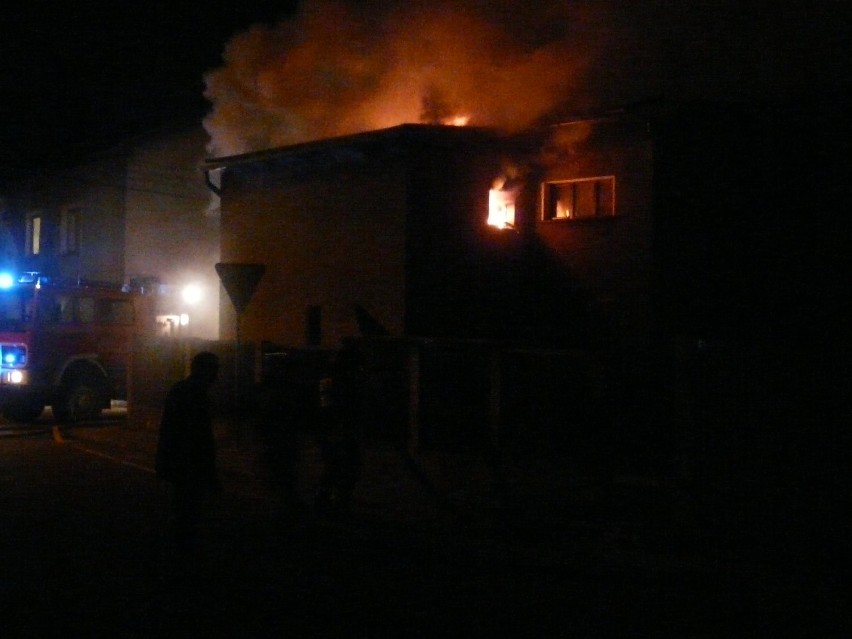 PILNE: Pożar domu w centrum Miasteczka Śląskiego