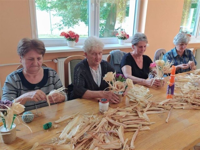 Seniorzy z gminy Brzuze wzięli udział w zajęciach zorganizowanych przez Stowarzyszenie Dobrzyniacy