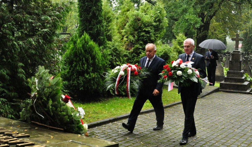 W niedzielę Grób Katyński znajdujący się na Cmentarzu...
