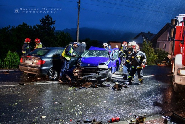 Wypadek w Makowie Podhalańskim, w wyniku którego rannych zostało sześć osób, zginęła także jedna osoba