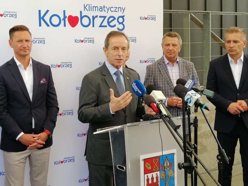 Senatorowie z marszałkiem Grodzkim w Kołobrzegu: z pomocą branży turystycznej