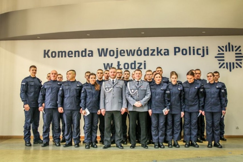 Ślubowanie policjantów nowo przyjętych w szeregi łódzkiej policji [ZDJĘCIA]