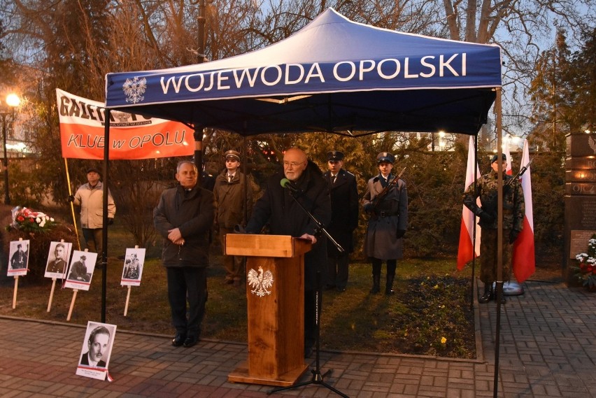 W piatkowe popołudnie opolanie zebrali się na Placu...