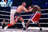 KnockOut Boxing Night 13 w Tarnowie. Efektowne wygrane Masternaka, Różańskiego, Balskiego i braci Kiwiorów [DUŻO ZDJĘĆ]      