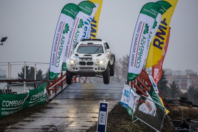 Rajd Barbórka 2016 na Bemowie. Zobaczcie zdjęcia z odcinka specjalnego na Autodromie [ZDJĘCIA]