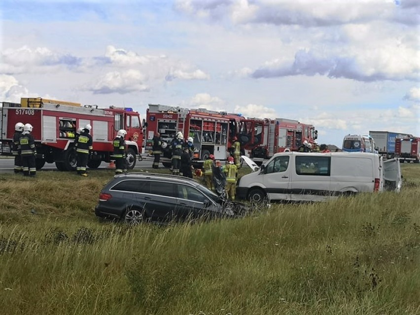 Gmina Kuślin: Zderzenie dwóch samochodów na autostradzie A2 [ZDJĘCIA]