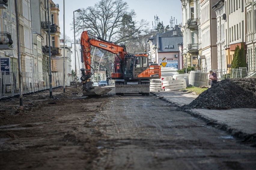 Remont jednej z głównych ulic w Koszalinie był długo...