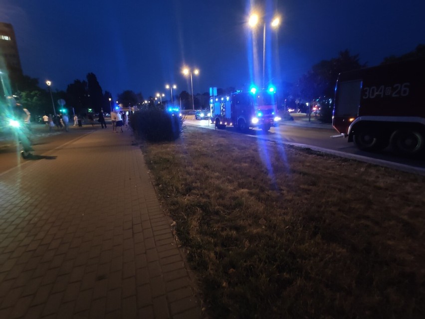 Wypadek na gdańskim Przymorzu 14.08.2022 r. Jeden z samochodów dachował