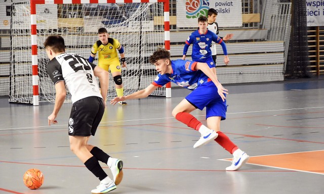 Porażka w Białymstoku utrudniła drużynie KS Investa PZZ Futsal Powiat Pilski Piła zadanie, jakim jest utrzymanie w w I Lidze Futsalu