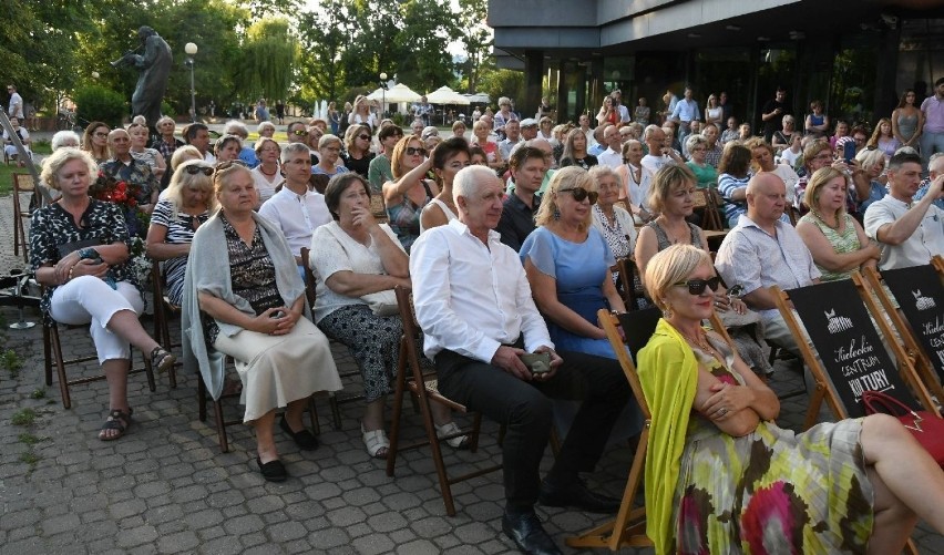 Na letniej scenie Kieleckiego Centrum Kultury ruszyli w tango milonga [ZDJĘCIA]