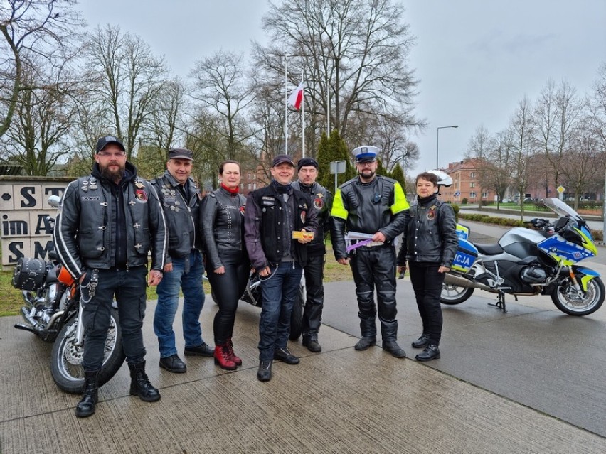 Wspólna akcja policji i „Bikers Legion Leszno” - tak zaczyna się sezon motocyklowy 2023 w Lesznie