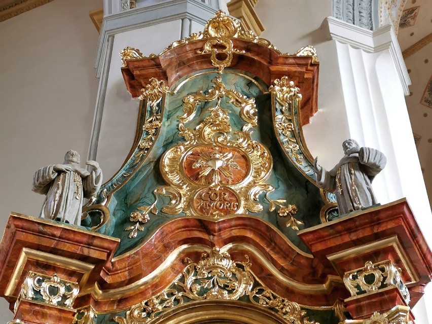 Kolejny etap renowacji ołtarza w kościele franciszkanów...