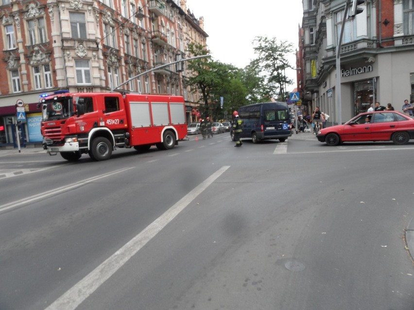 Kolizja wozu strażackiego w Gliwicach