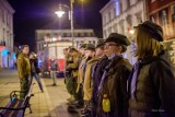 Tarnów. Harcerze przemaszerowali ulicami Tarnowa. Upamiętnili 110. rocznicę harcerstwa w Tarnowie [ZDJĘCIA]