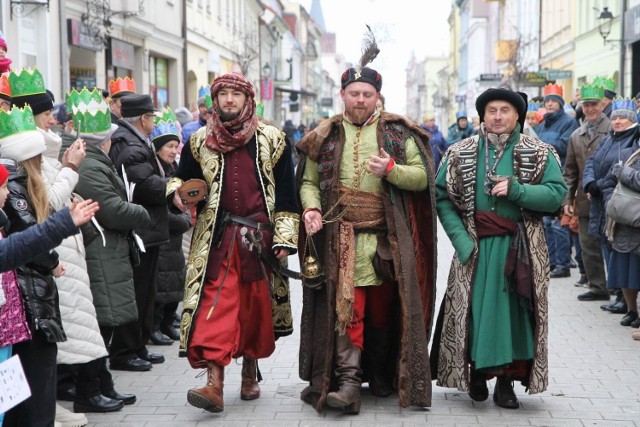 Orszak Trzech Króli przeszedł ulicami Chełmna. Było kolorowo i radośnie