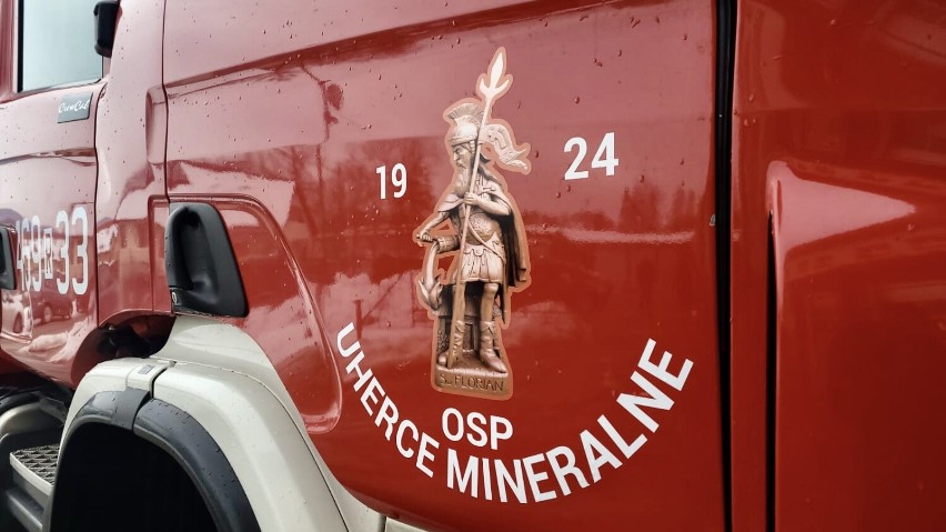 Strażacy z Leska i Uherzec Mineralnych mają nowe wozy strażackie [ZDJĘCIA]