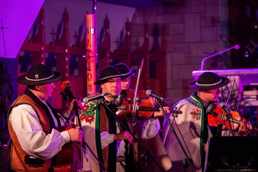 Zakopane. Góralskie kolędy w ramach XII Festiwalu Kolęd Pastorałek i Pieśni Bożonarodzeniowych