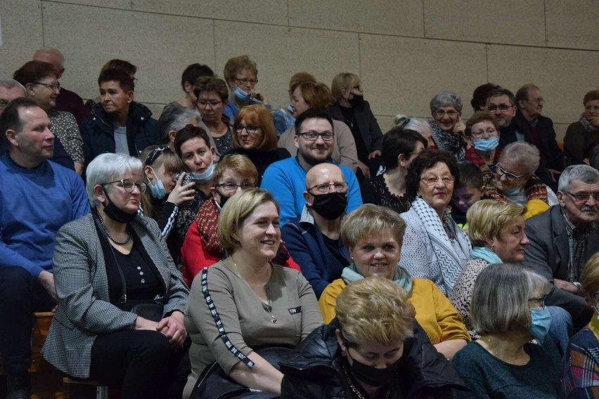 Reprezentacyjny Zespół Artystyczny Wojska Polskiego wystąpił w Skokach. Koncert przyciągnął tłum