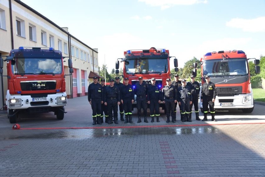 STRAŻACY: Nasi strażacy, którzy brali udział w gaszeniu pożarów w Szwecji już w domu [ZDJĘCIA]