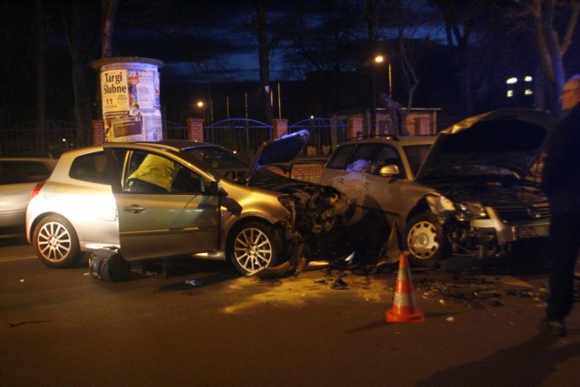 Wypadek na ulicy Hhojnowskiej w Legnicy