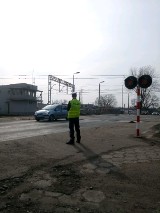 Policja i Straż Ochrony Kolei kontrolowali przejazdy kolejowe w pow. tomaszowskim