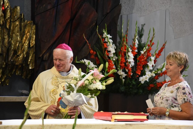 Uroczysta Msza święta z okazji 40-lecia Parafii Chrystusa Króla w Jarosławiu.