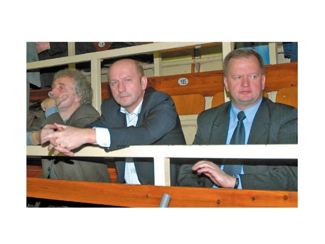 To zdjęcie z listopada 2006 r. Na meczu Spójni byli z nim prezydent Stargardu Sławomir Pajor (z prawej) i poseł Longin Komołowski (z lewej)
