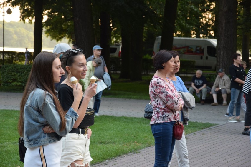 Operetkowy wieczór w Szczecinku. Muzyka się obroniła, cała reszta nie... [zdjęcia]