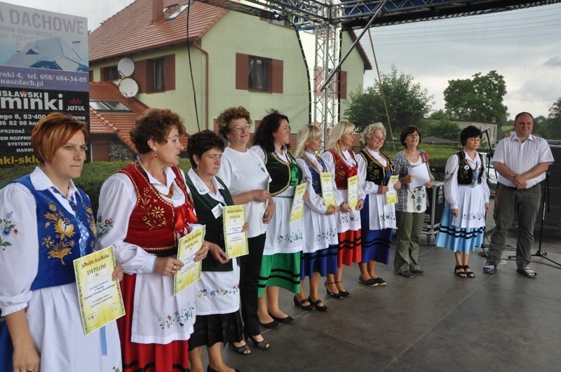 Jarmark Kaszubski w Stężycy. Regionalna twórczość i przysmaki z truskawką w roli głównej