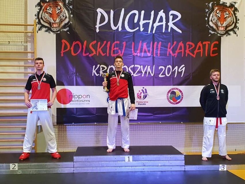 Cztery złote medale pleszewskich karateków   