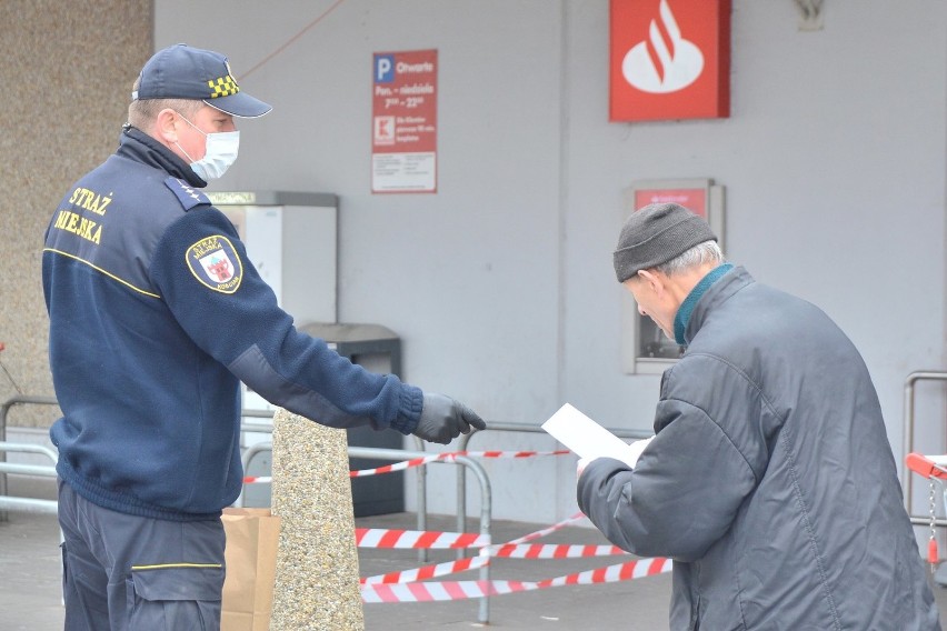 Od środy 15 kwietnia Straż Miejska w Kościanie rozdaje...