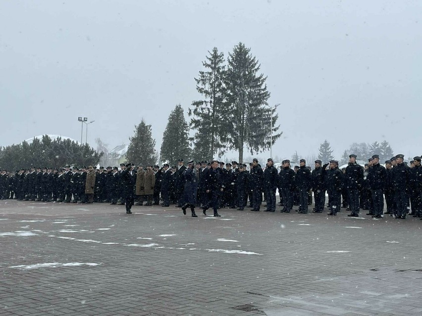 Promocja oficerska absolwentów Lotniczej Akademii Wojskowej w Dęblinie. Zdjęcia