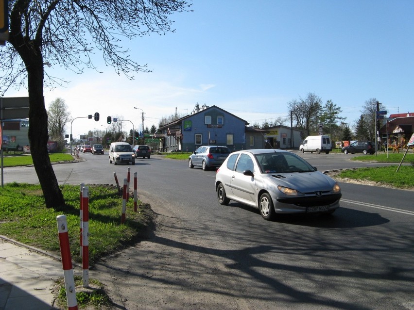 Po lewo: ulica Wiączyńska i Pomorska. Po prawo: ulica Byszewska, Grabińska i Kasprowaicza