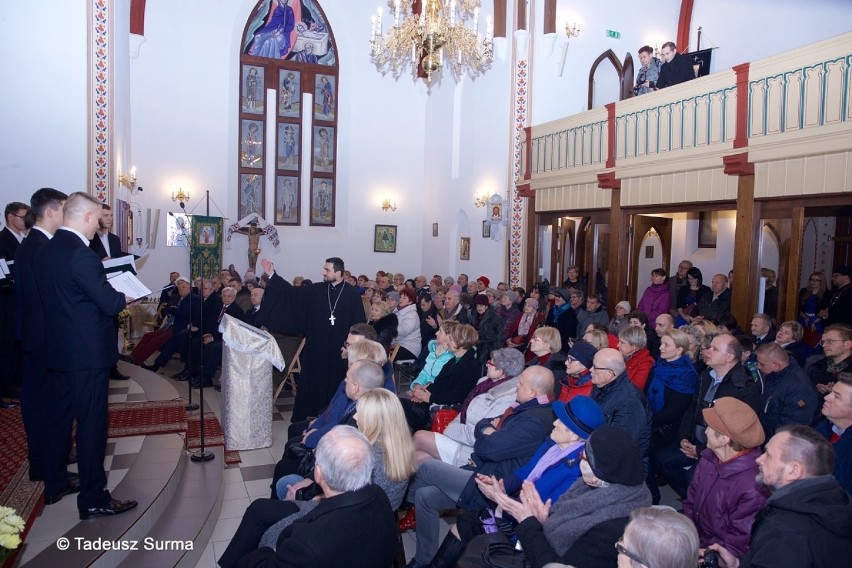 NASZ PATRONAT. W pełnej stargardzkiej cerkwi prawosławnej pięknie zaśpiewały dwa chóry z Warszawy