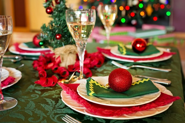 Kliknij kolejny slajd, aby sprawdzić gdzie w Legnicy można zamówić świąteczny catering --->>>