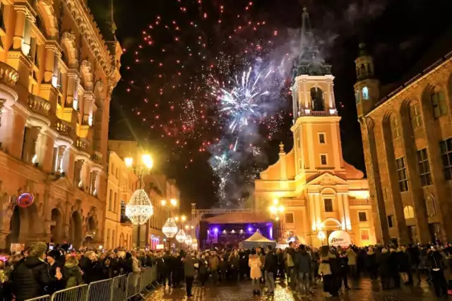 Przedstawiamy dziesięć propozycji balów i imprez na koniec roku 2019, które proponują lokale w Toruniu i okolicznych miejscowościach. Cena zależy od serwowanych dań, zaplanowanych atrakcji oraz ilości gwiazdek. 

Czytaj więcej na kolejnych stronach >>>>